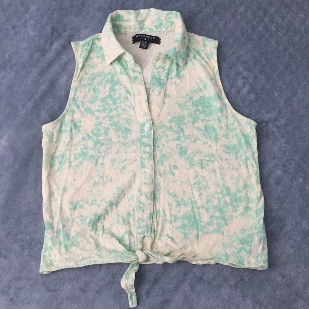 Urban Outfitters Collared Crop Top XS